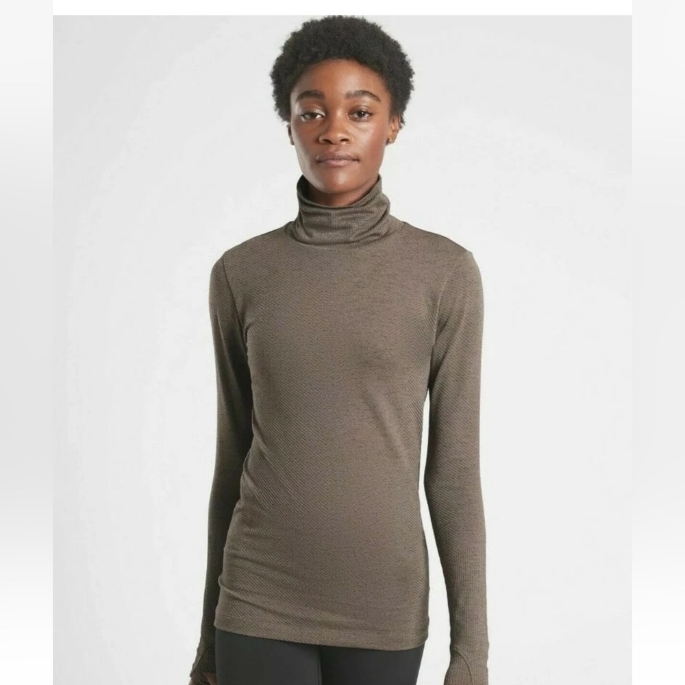 Athleta Flurry Printed Shine Turtleneck S Top Medium Coffee House. Worn once